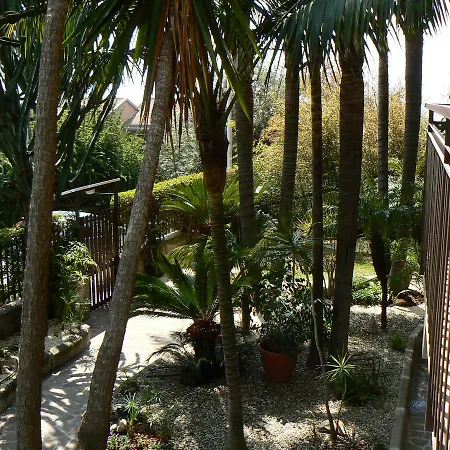 Bed & Breakfast La Cittadella Univeristaria Policlinico Aeroporto di Catania Fontana Rossa